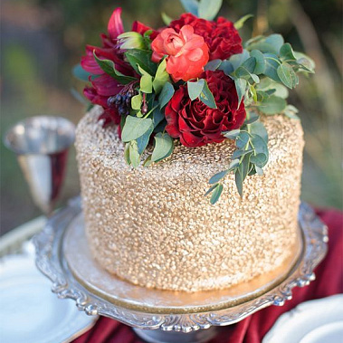 Торт с красными Пионами купить - соликамск.сладкоежкин.рф